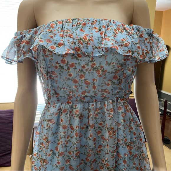 LULU’s blue floral off the shoulder summer dress - Picture 4 of 5